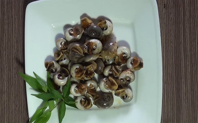 Ốc bươu xào thơm