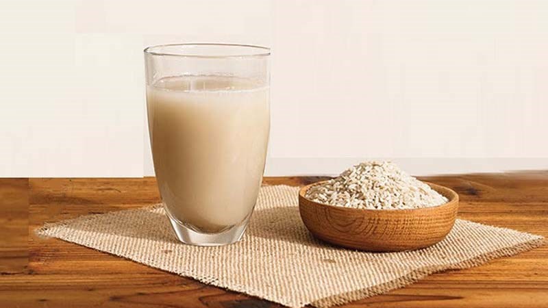 Nước gạo rang cung cấp nước và năng lượng cho cơ thể.