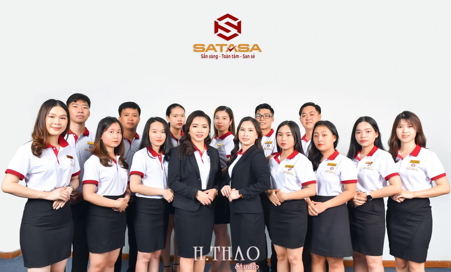 Anh cong ty 12 min - Dịch vụ chụp ảnh công sở đẹp, chuyên nghiệp tại TPHCM - HThao Studio