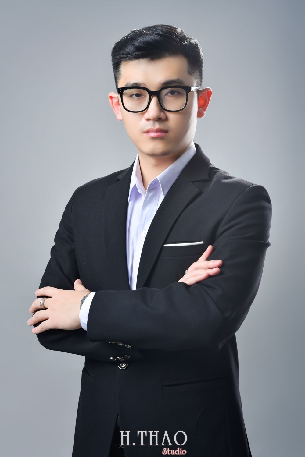 Anh 9 min - Dịch vụ chụp ảnh công sở đẹp, chuyên nghiệp tại TPHCM - HThao Studio