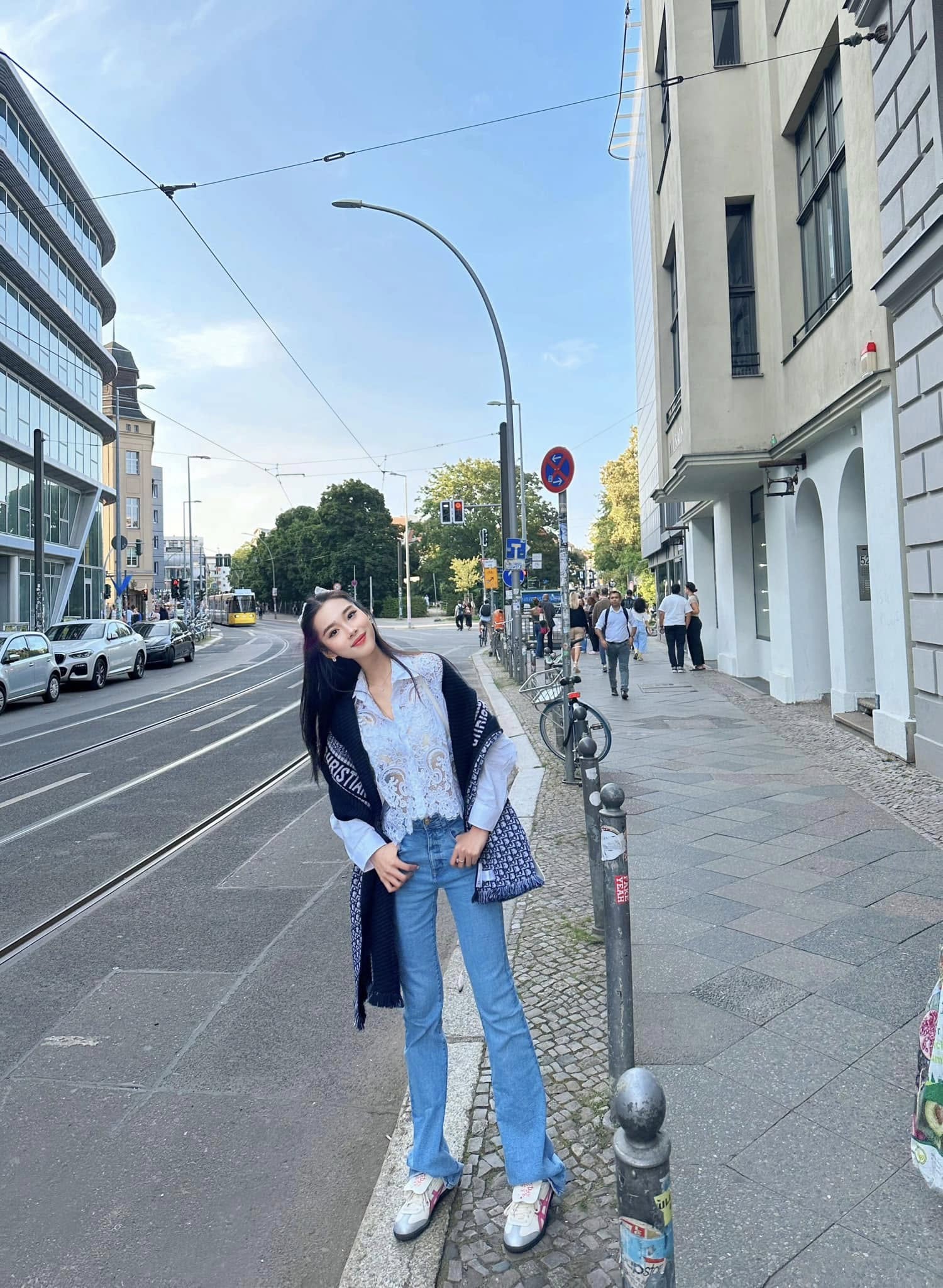 Trần Hà Linh là ai mà được chú ý liên tục