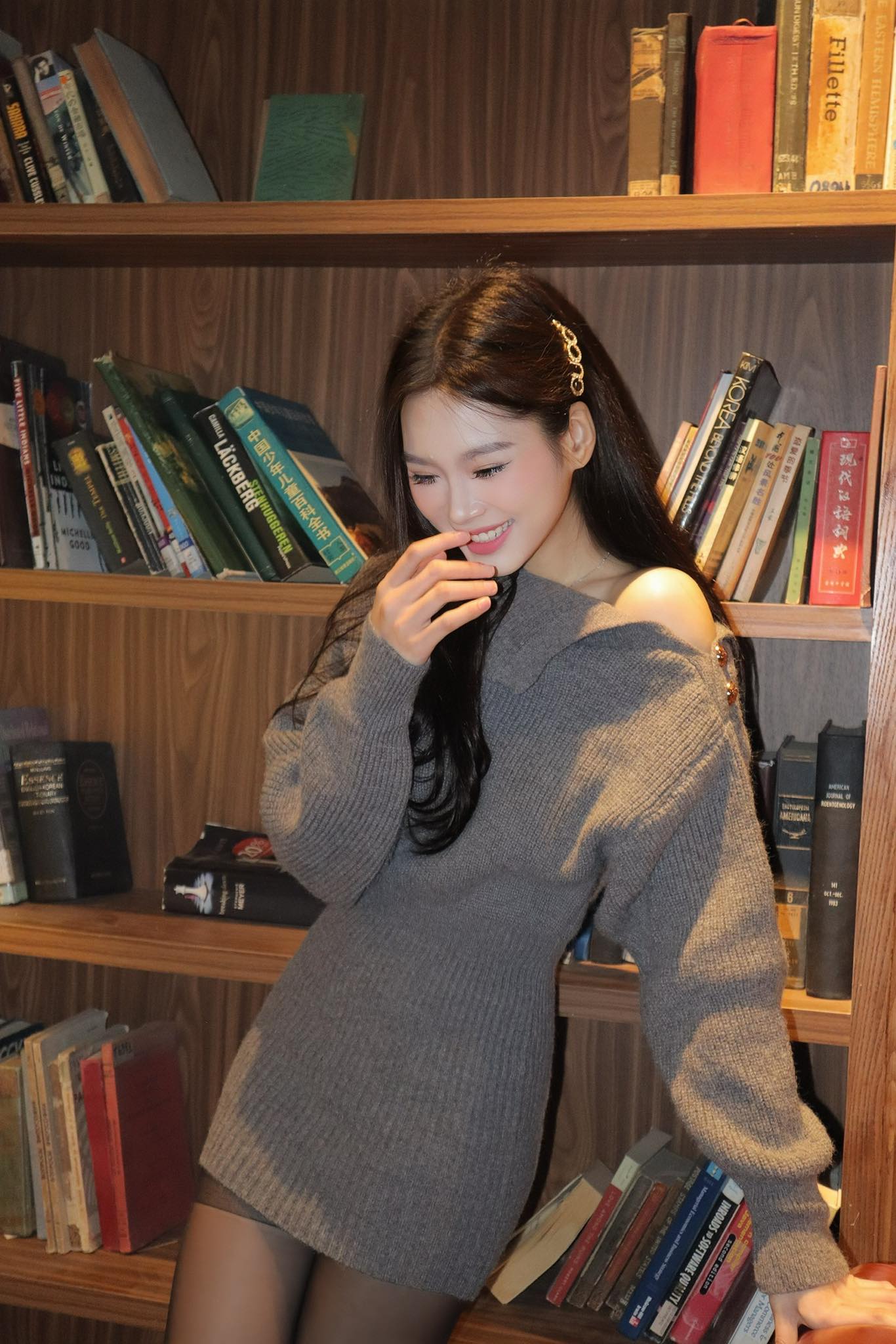 Ảnh Trần Hà Linh trẻ trung và đầy năng lượng