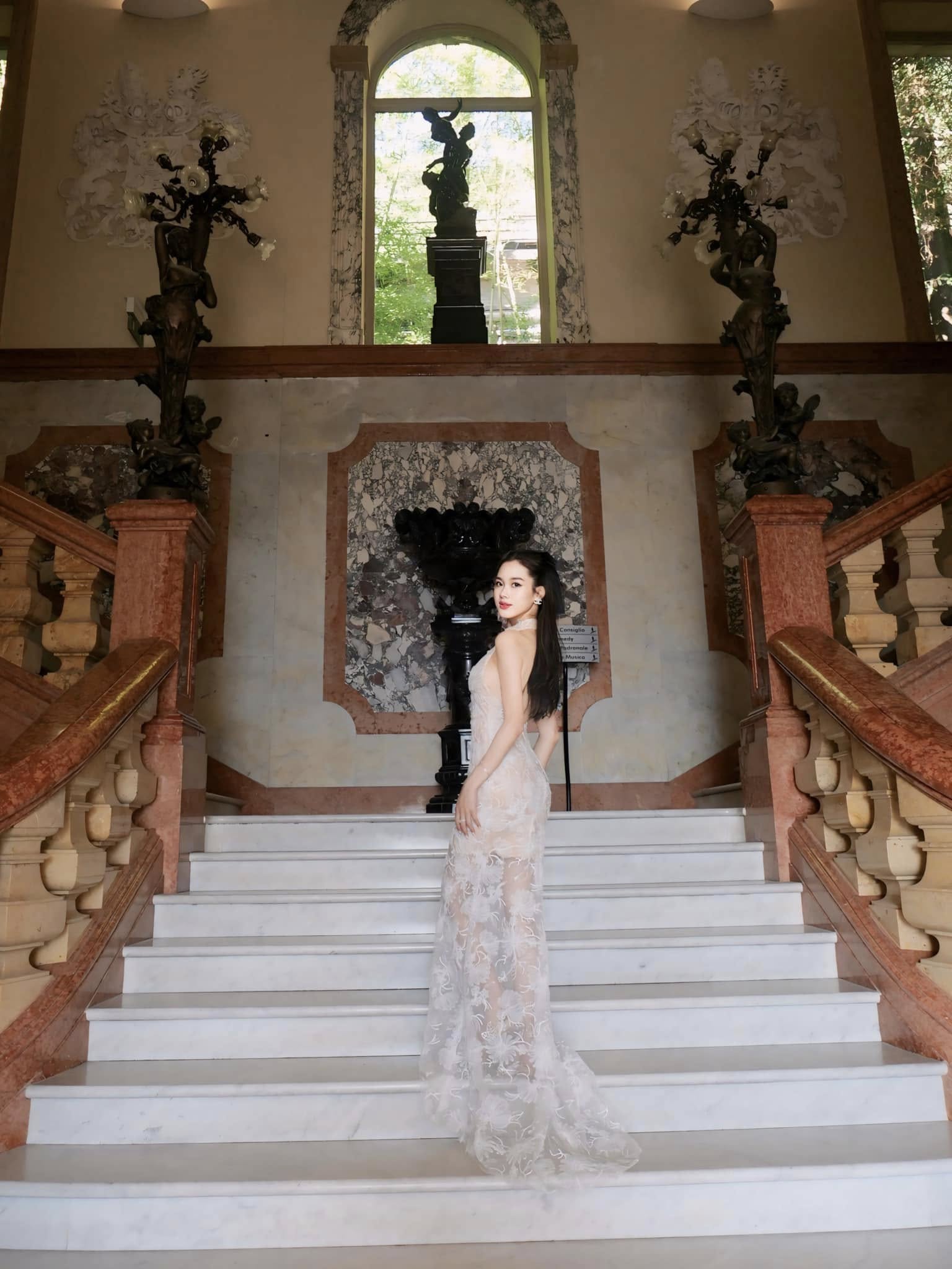 Tổng hợp Trần Hà Linh qua nhiều phong cách khác