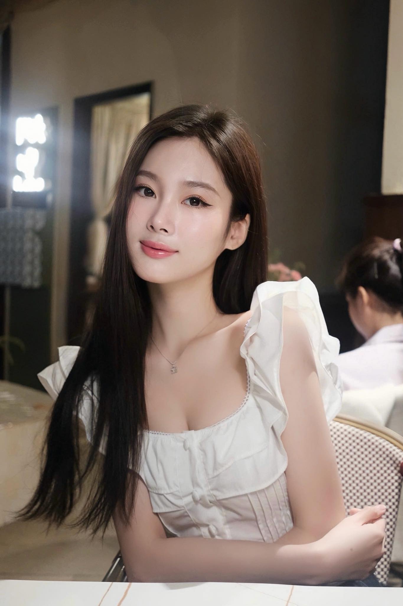 Tổng hợp Trần Hà Linh với phong cách trẻ trung