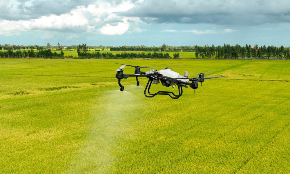 Máy bay phun thuốc