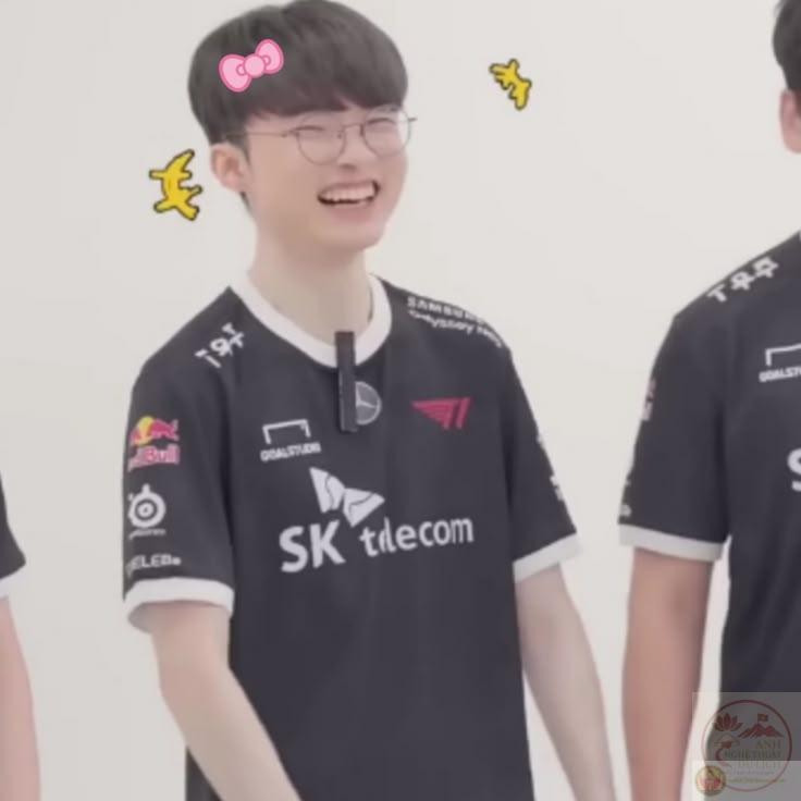 Faker meme đáng yêu