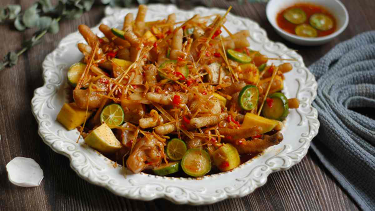 cách làm chân gà sốt thái