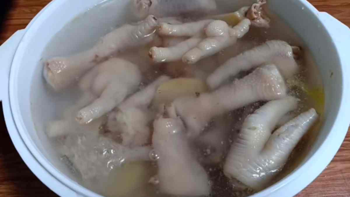 cách làm chân gà sốt thái