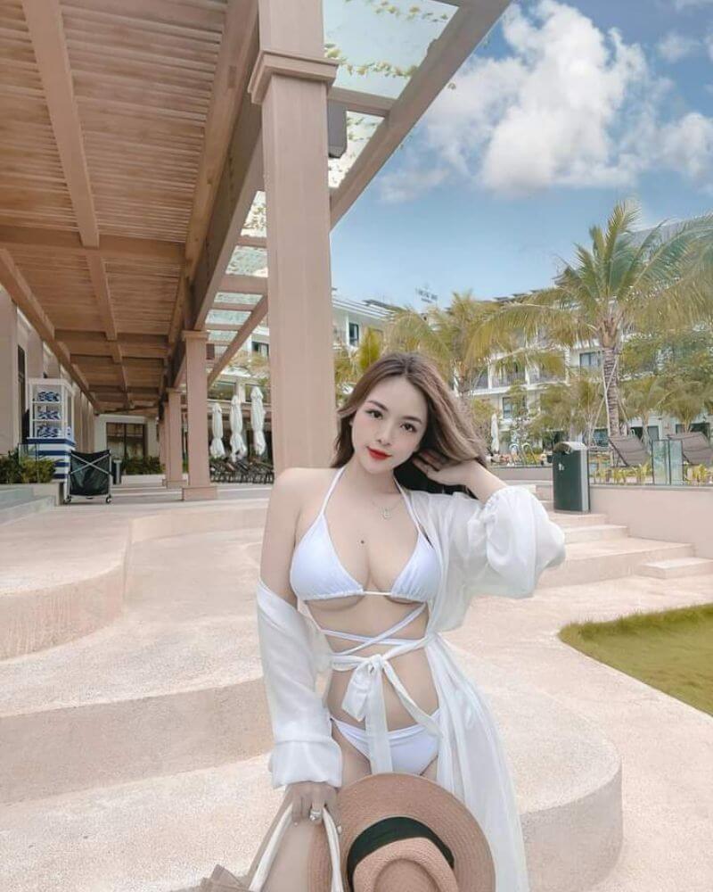 Ảnh gái khoe hàng ngon không che