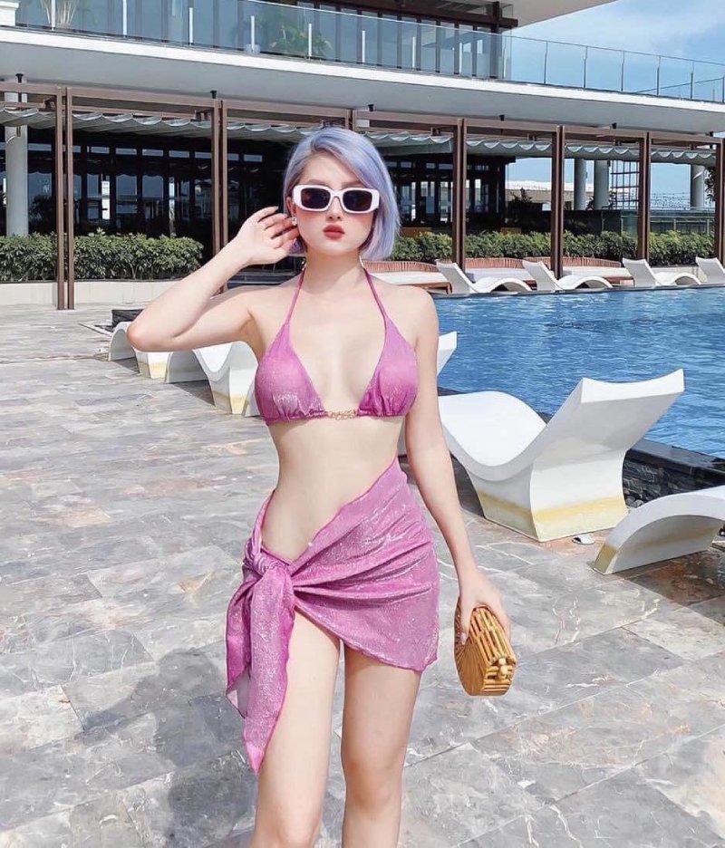 Gái xinh mặc bikini