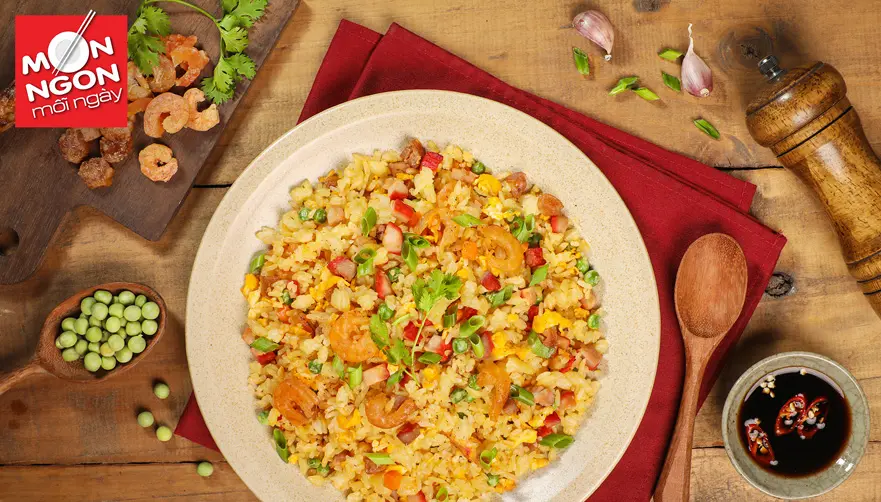 Cơm chiên trứng có thể ngon hơn nếu dùng kèm cùng bột tôm