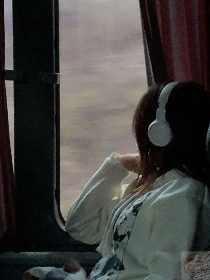 Sự cân bằng khẽ hiển lộ trong những giây phút thư thái giản dị