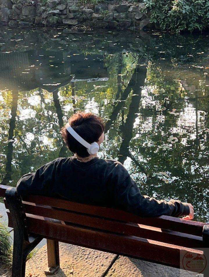 Hình ảnh nghe nhạc chill