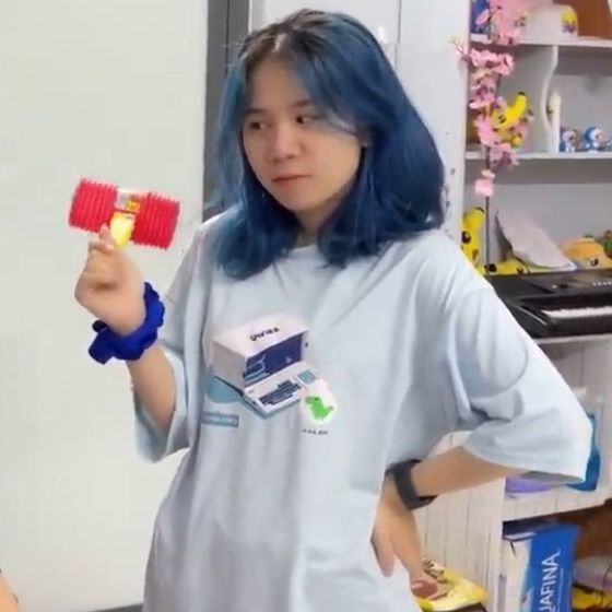 Ảnh Simmy cute thể hiện nét đẹp trong sáng tự nhiên