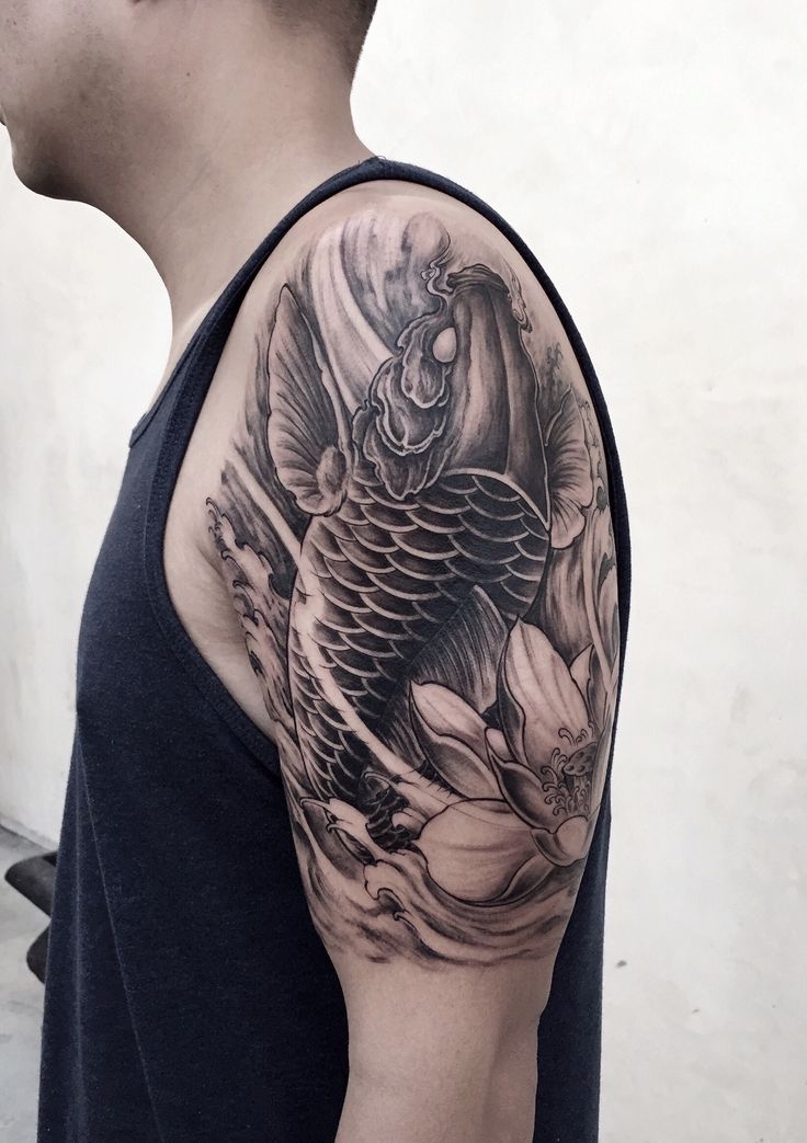 hình xăm cá chép hoa sen trắng đen đẹp