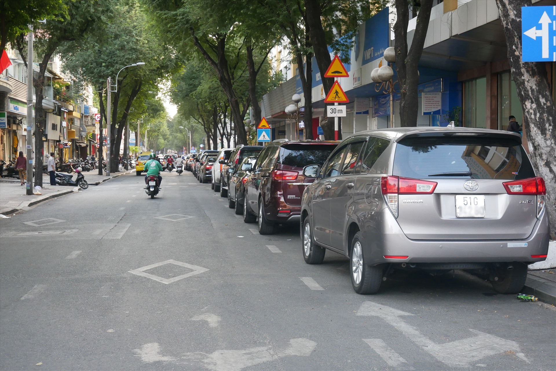 Quy định dừng đỗ xe