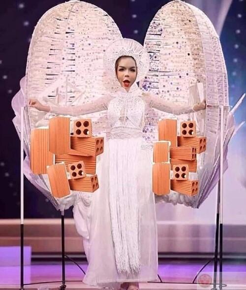 Gạch ống Linda meme