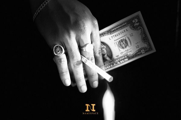 Nhẫn bạc nam là gì