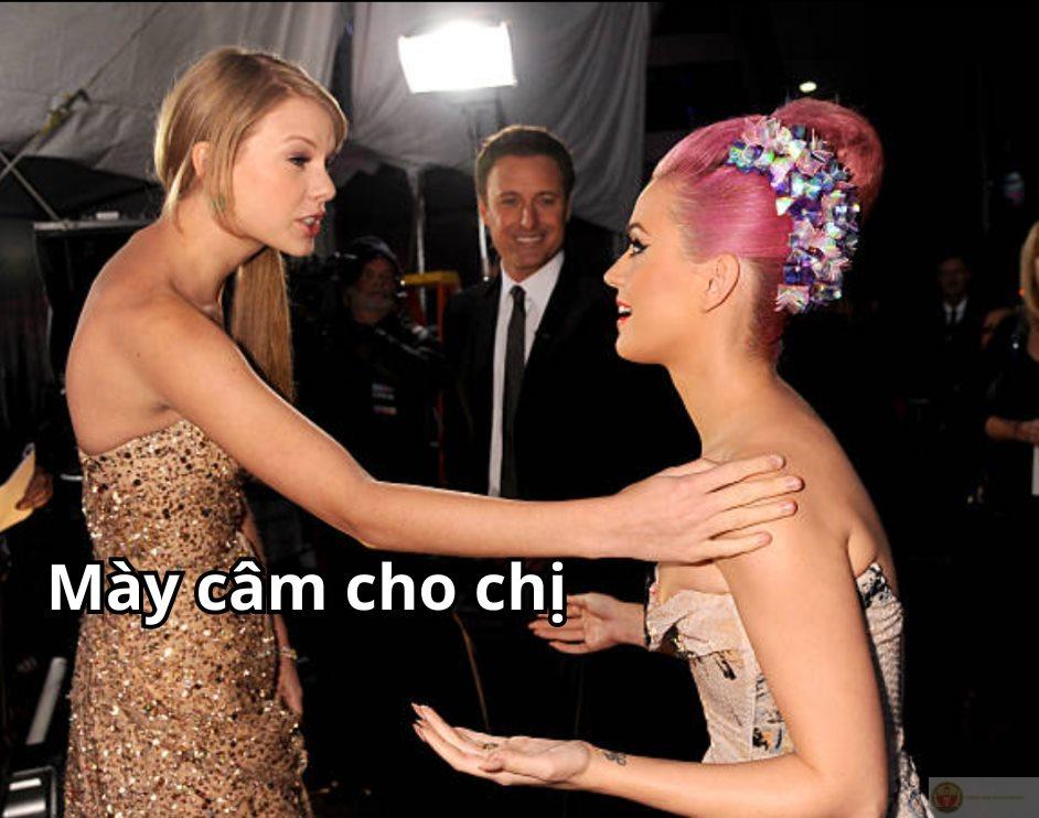 Nói nữa tao nhét cái meme vô họng mày đó