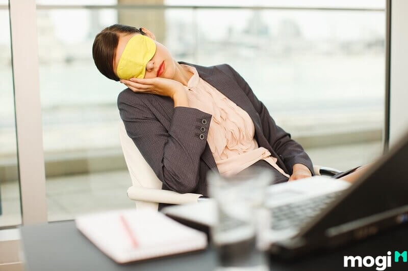 Nhân viên văn phòng nằm mơ thấy cắt tóc