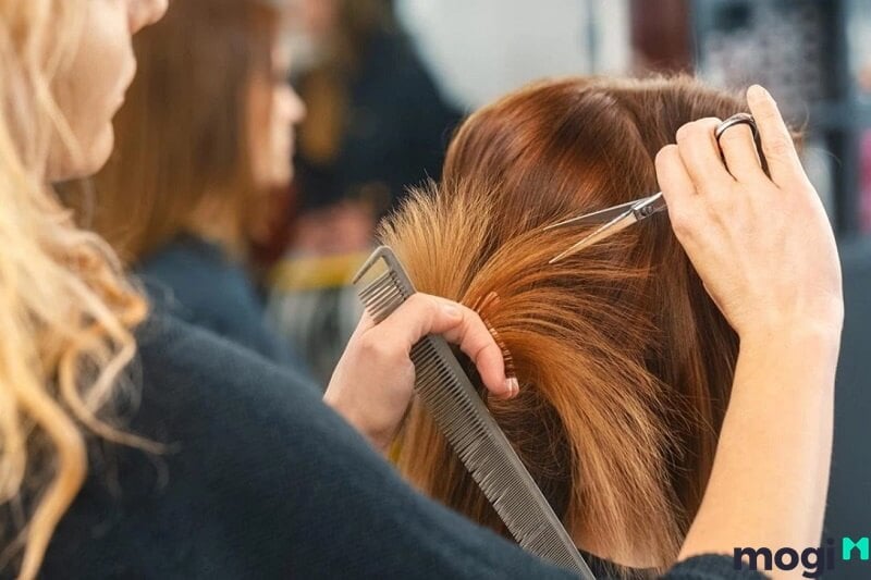 Nếu mơ thấy cắt tóc buổi trưa thì đây cũng là giấc mơ tốt.