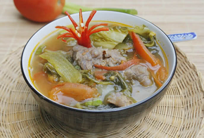 canh dưa cải chua thịt bò