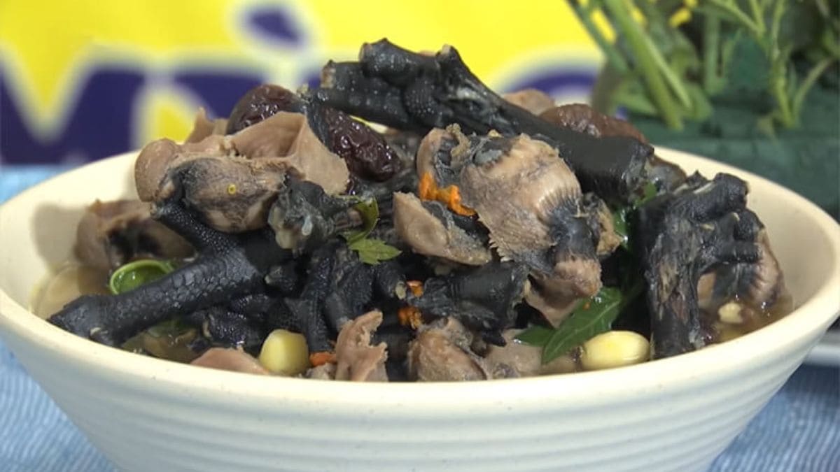 Món ngon từ Gà - Gà ác tần ngải cứu