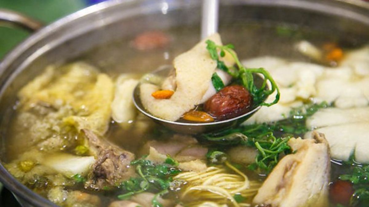 Món ngon từ Gà - Lẩu gà thuốc bắc