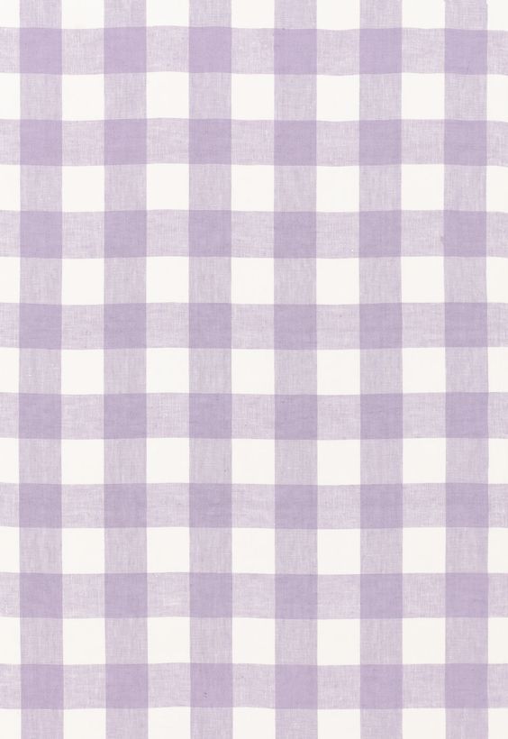 Sắc tím huyền ảo làm cho khung cảnh trở nên đặc biệt và khó quên