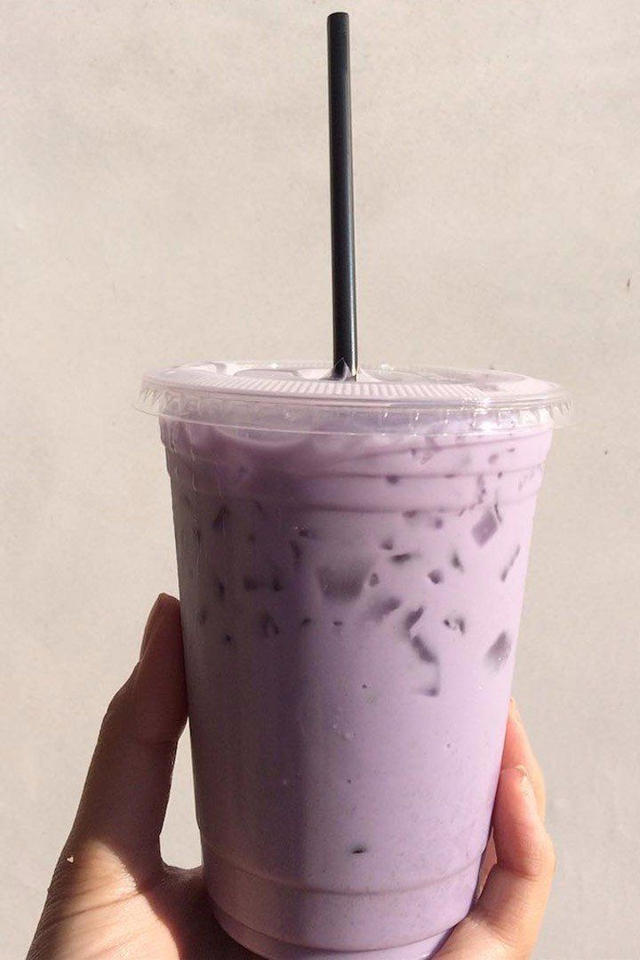 Khung cảnh bao phủ bởi màu tím khiến người xem chìm trong mộng mơ