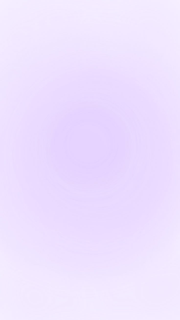 Khung hình màu tím đầy cảm xúc khiến người xem khó rời mắt đi