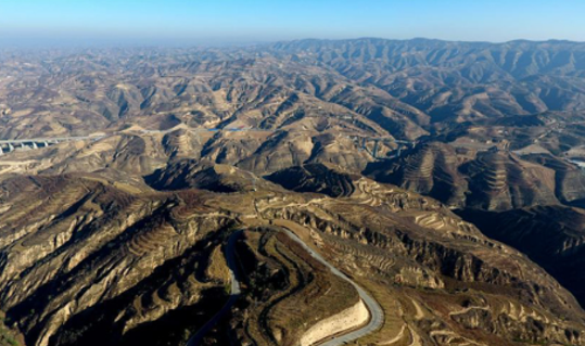 Đất ở vùng núi dễ bị xói mòn, rửa trôi và sạt lở