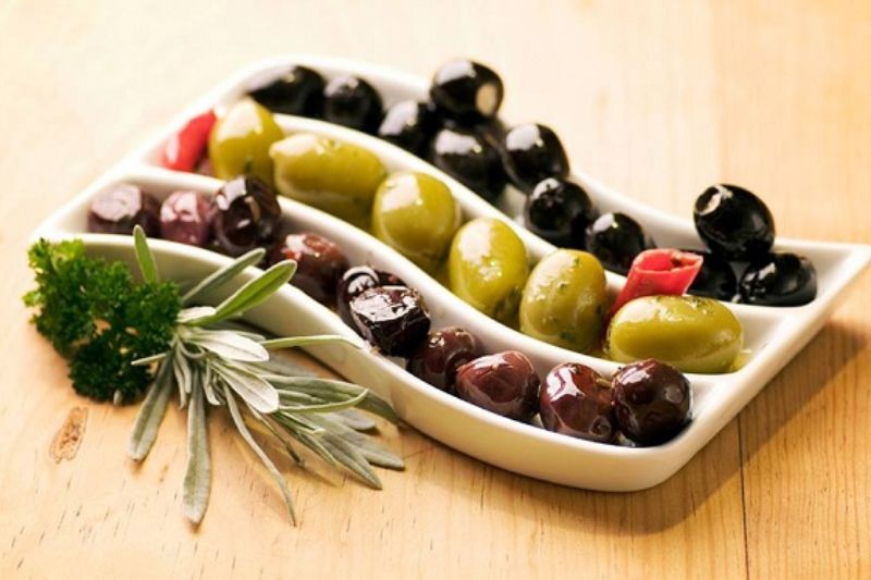 Quả oliu đen hay xanh tốt hơn? Nên mua loại nào?