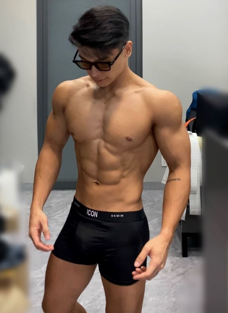 Ảnh Trai Đẹp Sáu Múi