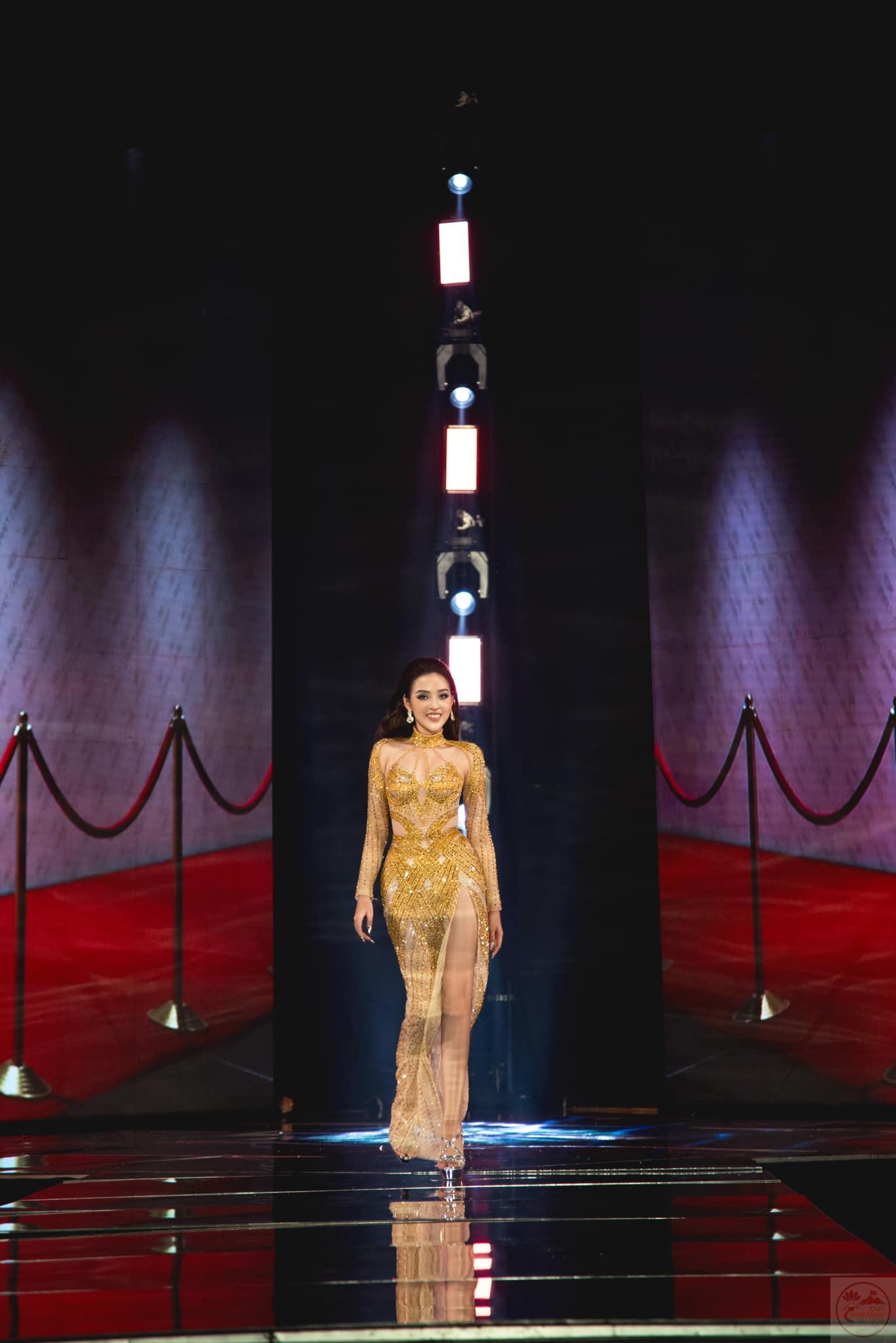 Một nụ cười tự nhiên cũng đủ lan tỏa năng lượng tích cực