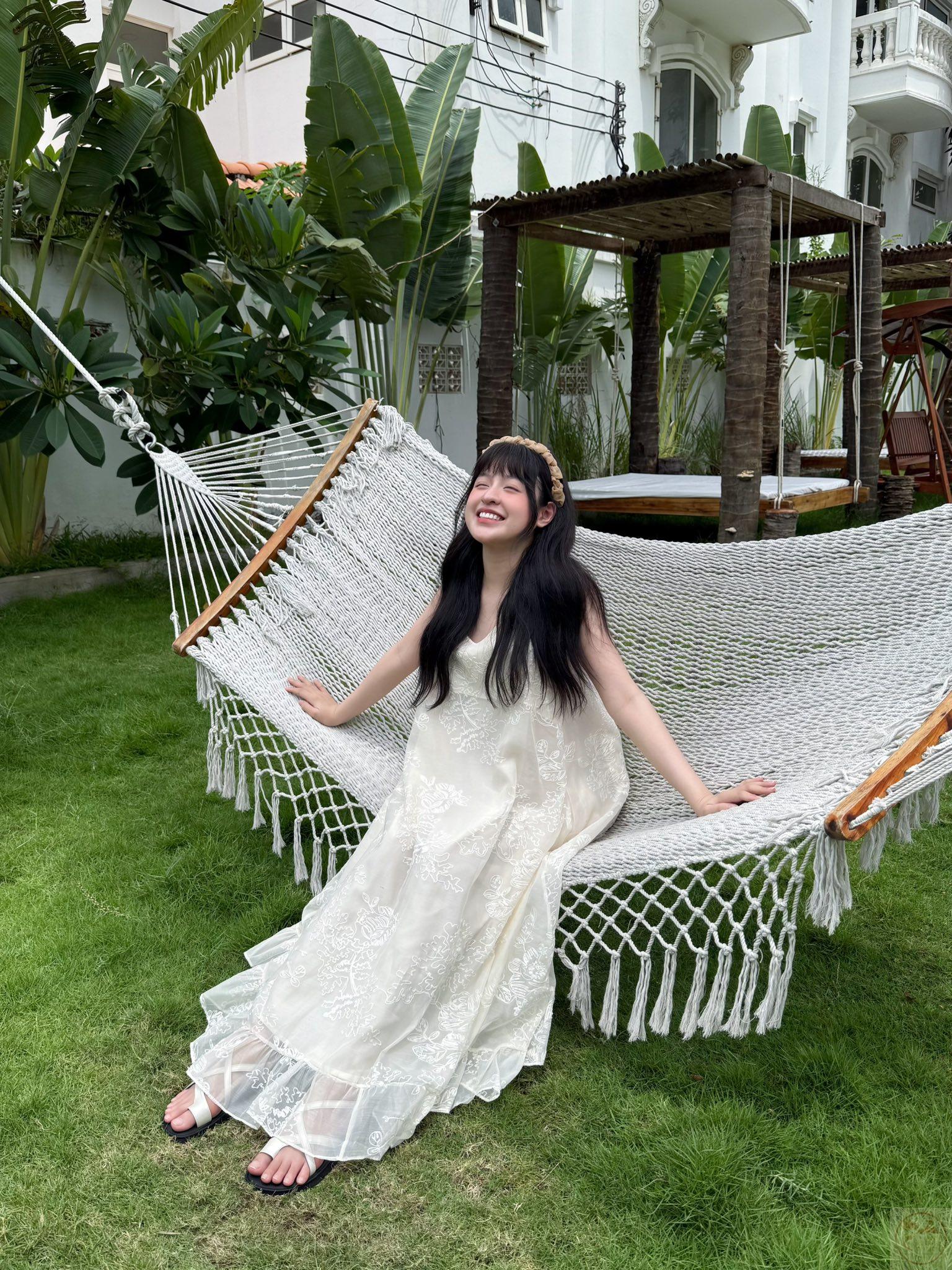 Hình ảnh hiện tại mang lại cảm giác bình yên và nhẹ nhàng