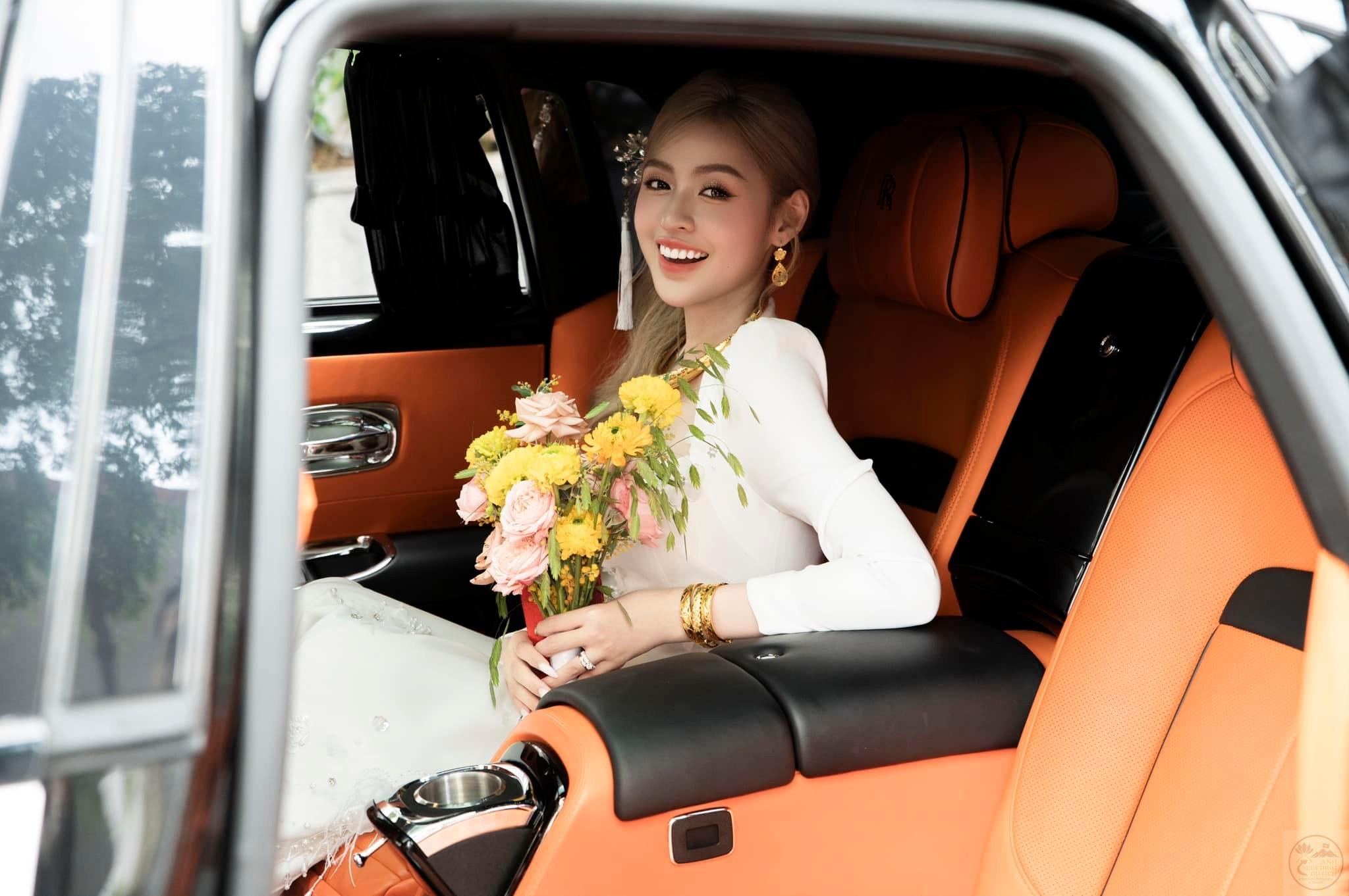 Fan chú ý đến nét dịu dàng trong hình ảnh mới được chia sẻ