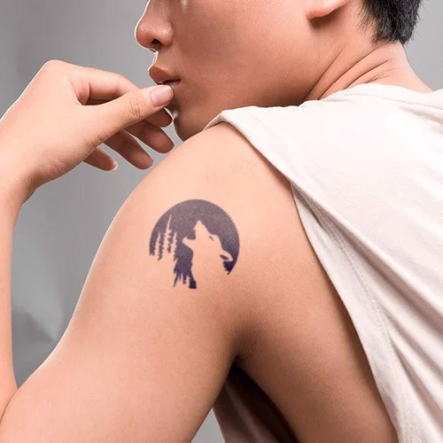 Hình xăm con sói mini ở bắptay