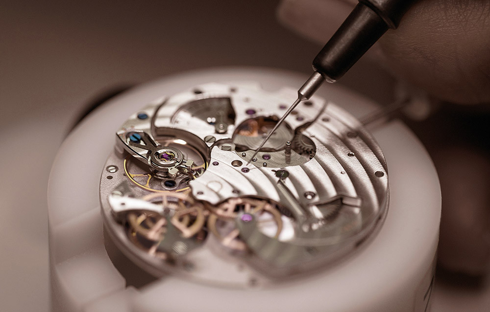 Linh kiện đồng hồ cơ bị ăn mòn và rỉ sét