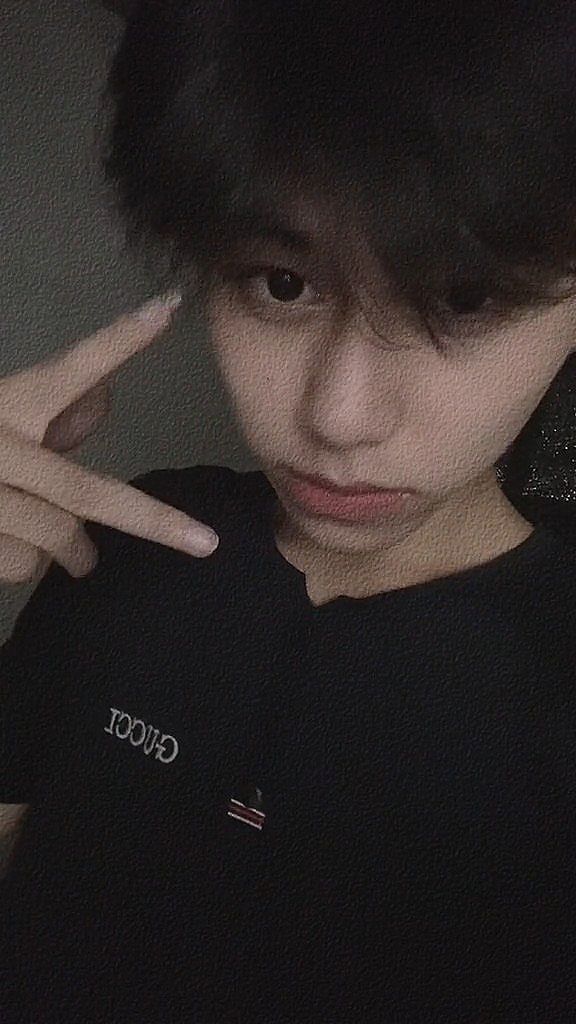 Một bộ ảnh trai đẹp K7 nhanh chóng trở thành xu hướng nổi bật trong cộng đồng