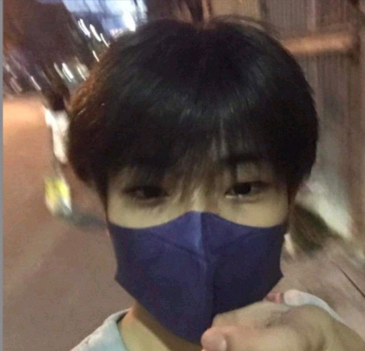 Ảnh trai k7 đeo khẩu trang