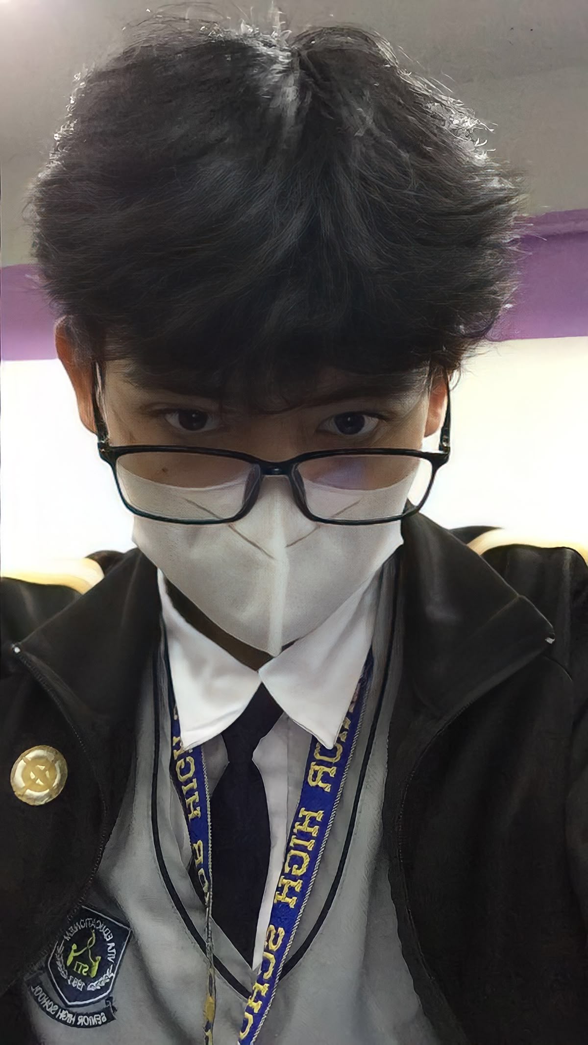 Một loạt ảnh trai 2k7 được chia sẻ ồ ạt và thu hút nhiều phản hồi tích cực online