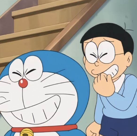 Cười vui vẻ cùng Doraemon dưới cầu thang