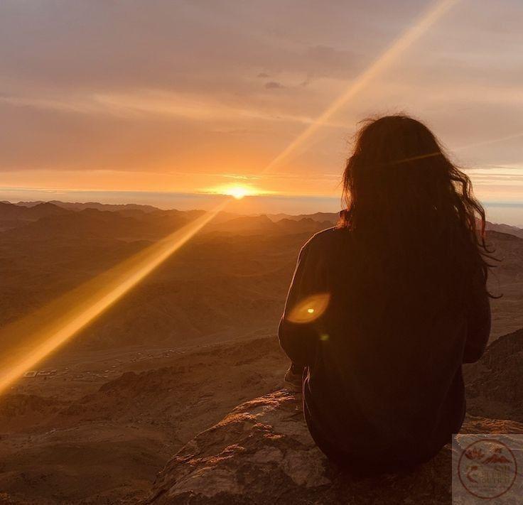 Đủ để nhắc rằng ngay cả khi một mình, ta vẫn xứng đáng được lắng nghe