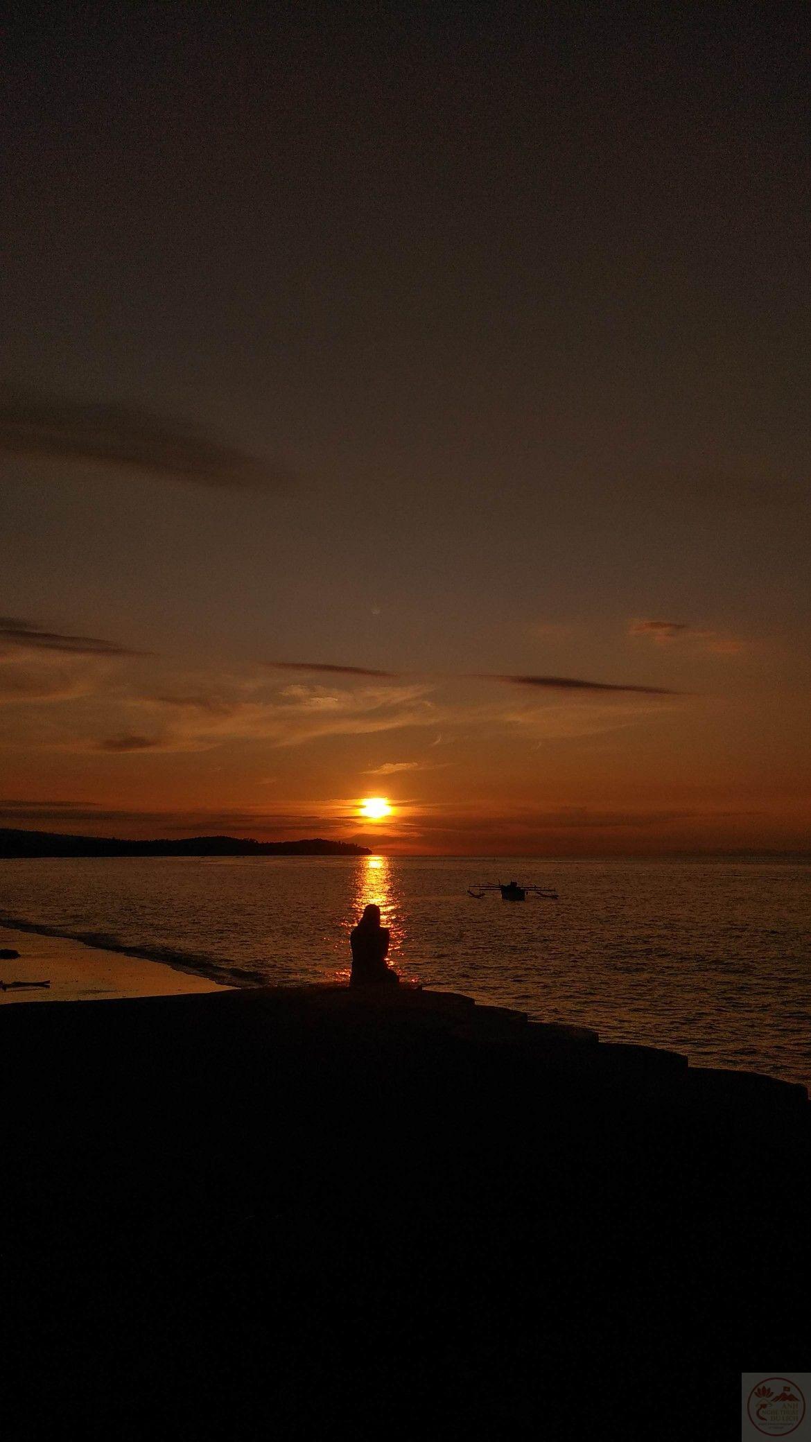 Khi lòng người trống rỗng, mọi thanh âm đều trở nên xa lạ hơn