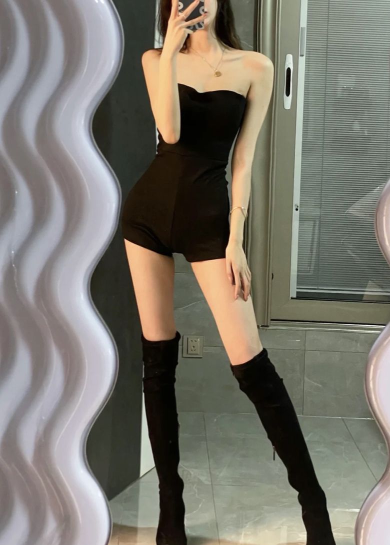 Ảnh mặc váy ngắn che mặt đẹp