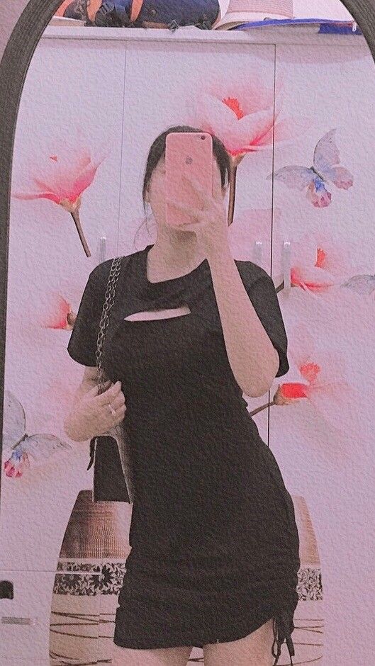 Ảnh gái xinh mặc váy ngắn che mặt đẹp