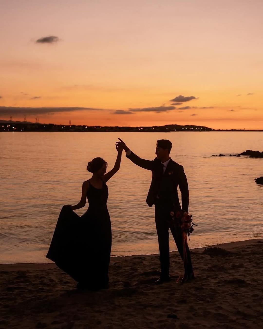 Ảnh đôi ở biển luôn mang màu của ký ức