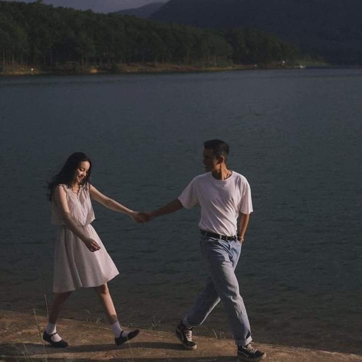 Mùa biển nào cũng đẹp khi có người bên cạnh