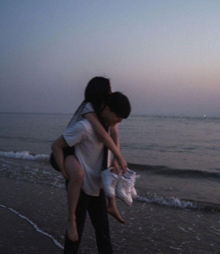 Tình yêu giản đơn như gió biển tháng sáu